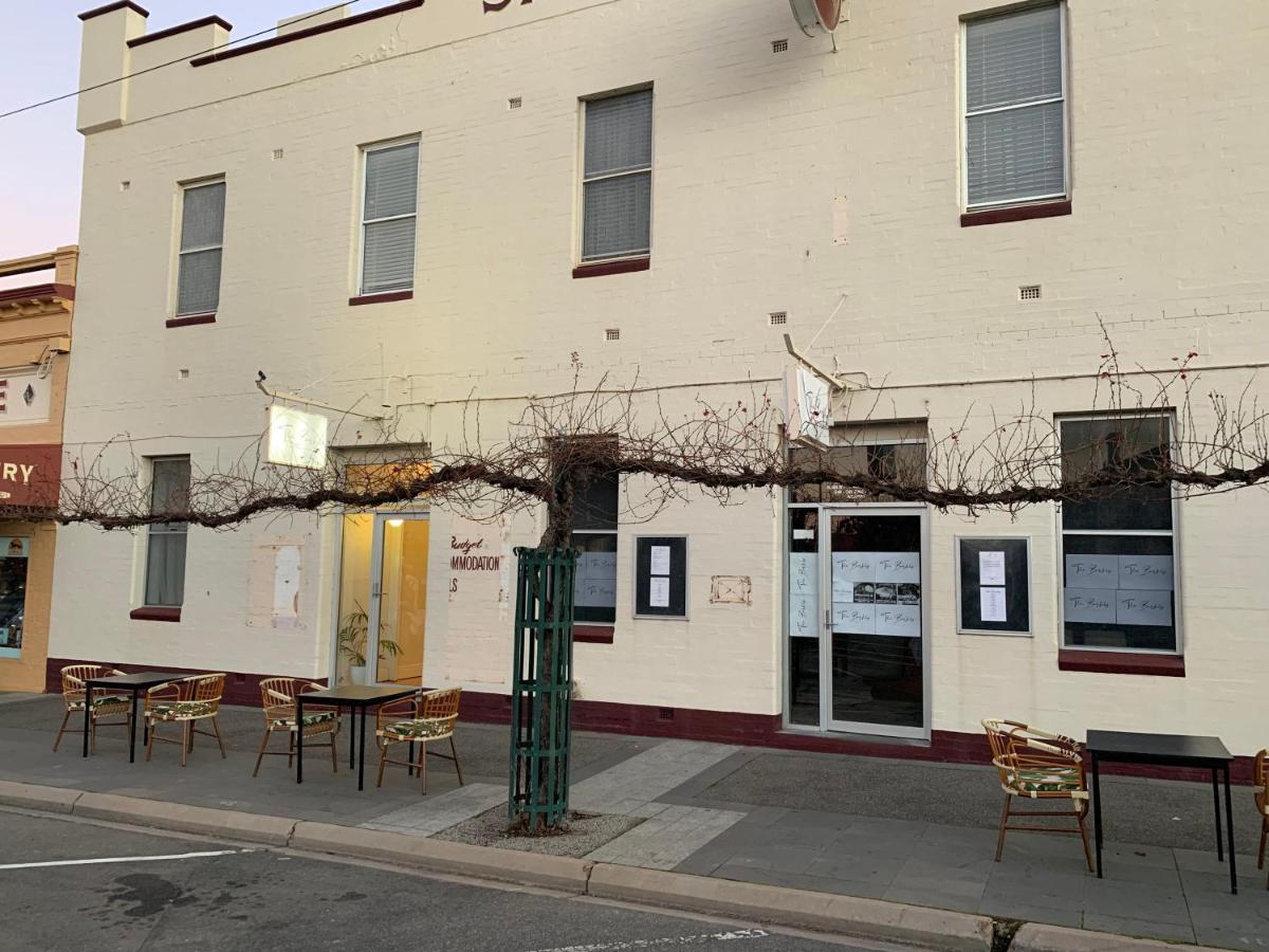 The Barkly Bistro Bar & Accommodation Ararat Exterior photo